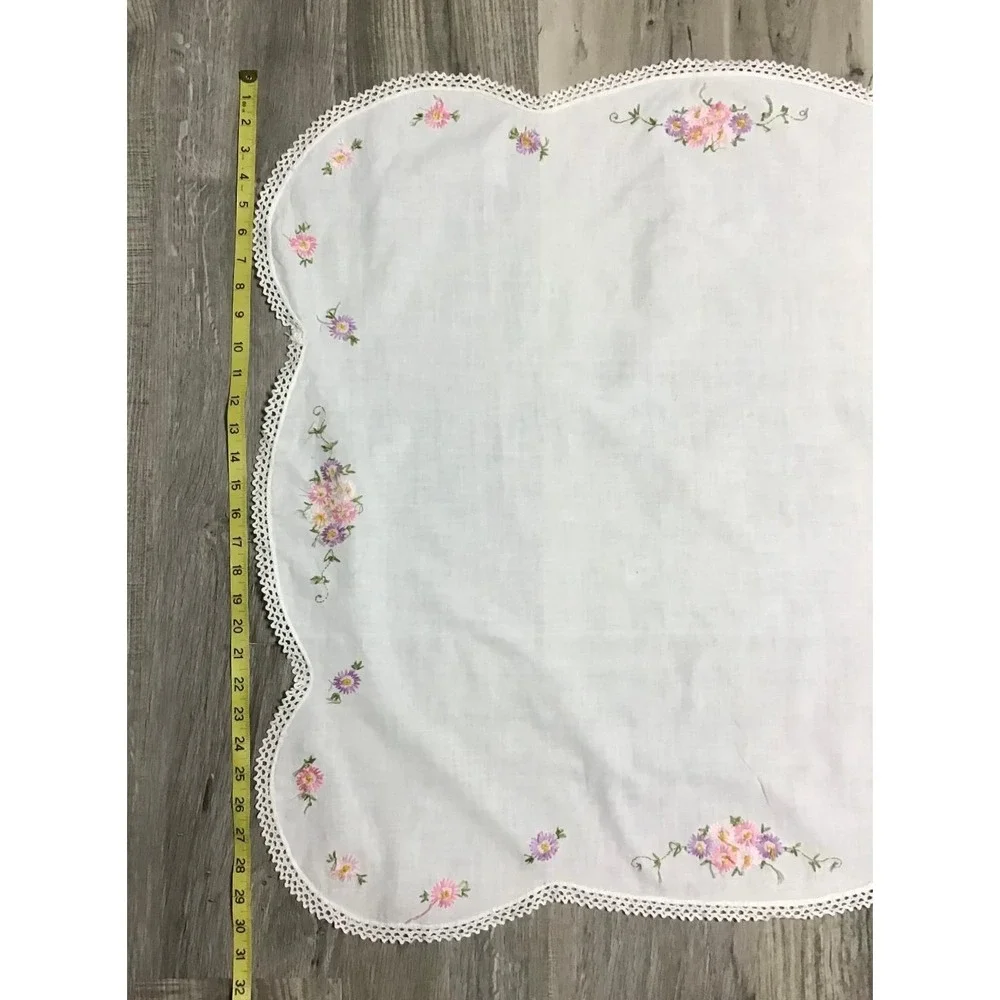 VTG Hand Embroidered Floral Tablecloths 3pc Lace Scalloped Edge Cottage 34 x 34